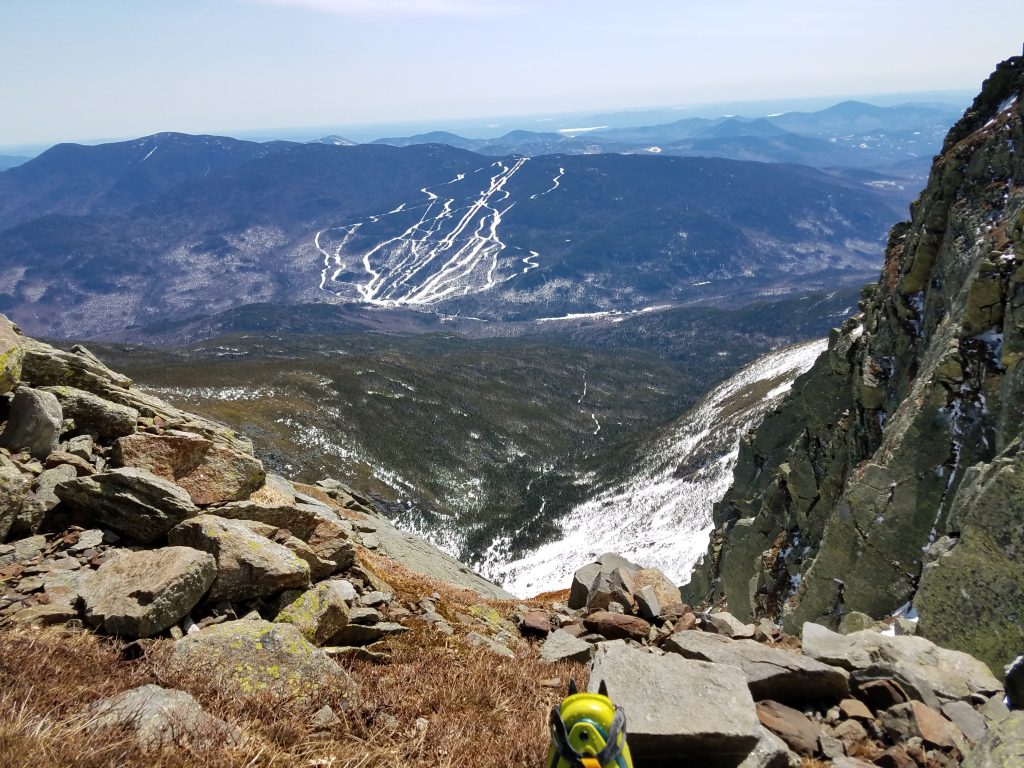 Chilling before the descent. Wildcat across the valley.